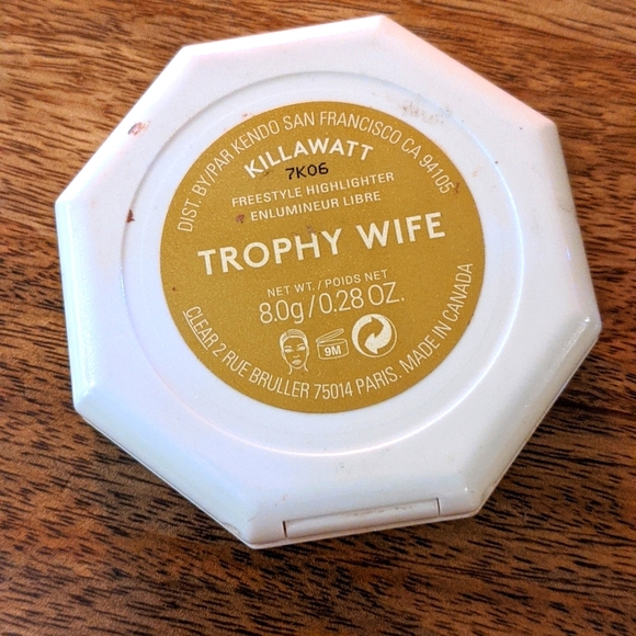 Fenty Beauty Trophy Wife Highlighter - Picture 3 of 3